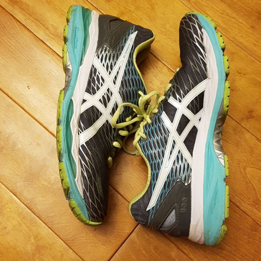 Asics size 8.5 Running Shoes